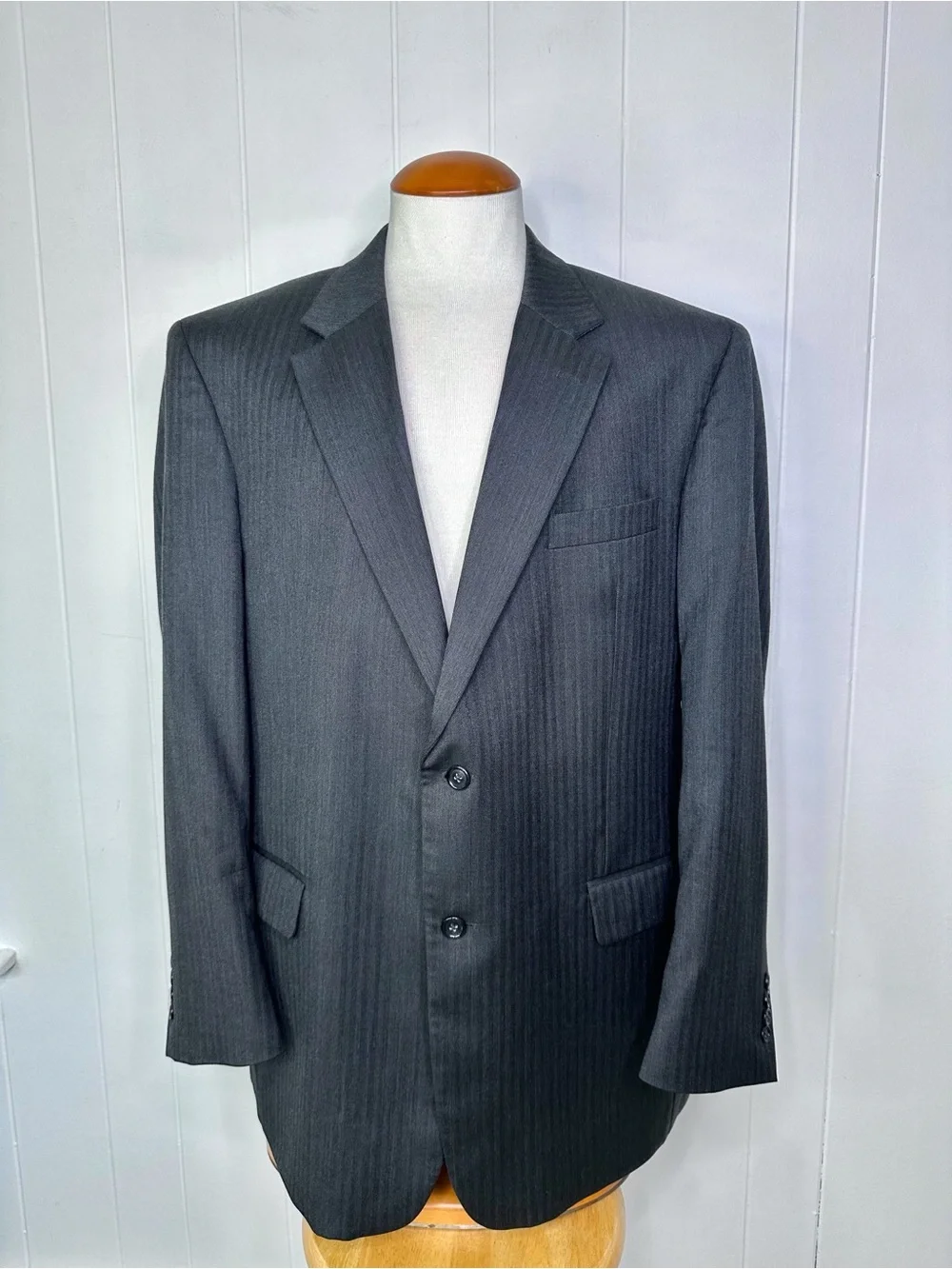 Jos A Bank Charcoal Gray Herringbone SUIT